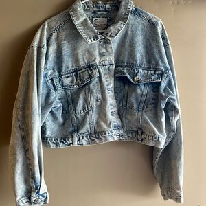 Cropped denim jacket